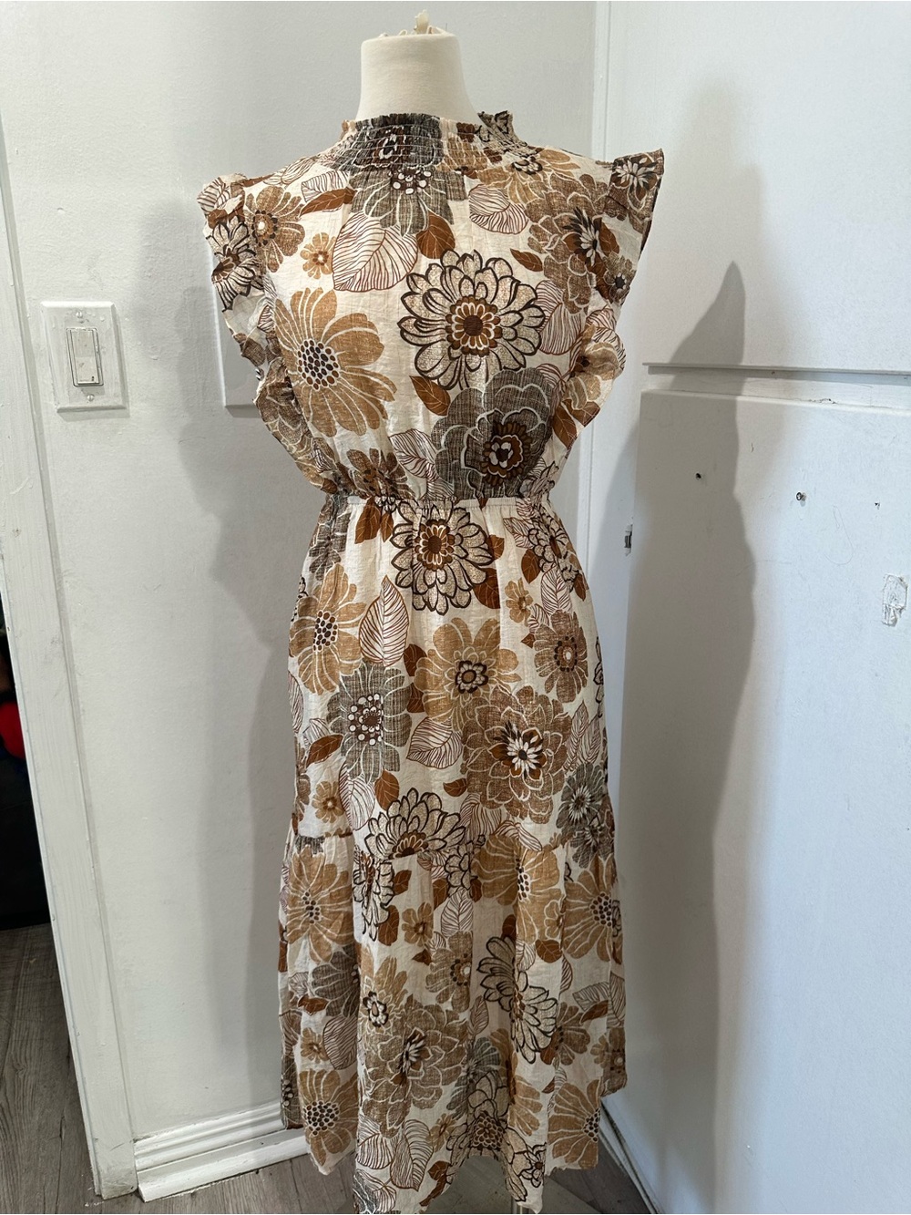THML Cream and Brown Floral Midi Dress - Picture 2 of 8